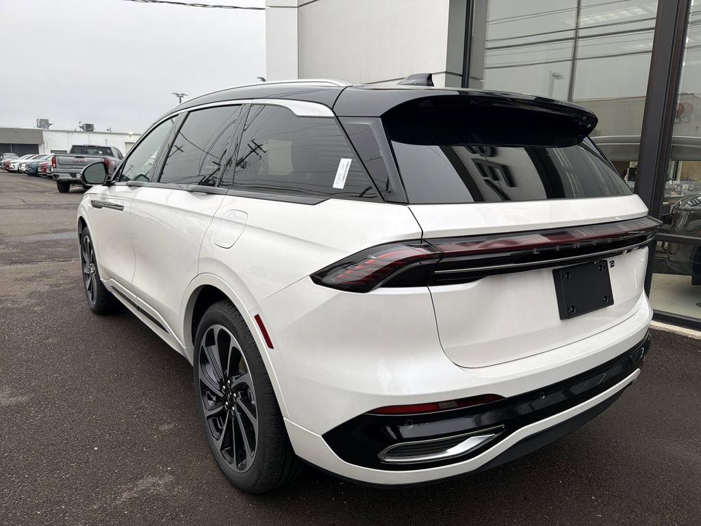 New 2026 Lincoln Nautilus Black Label image 2