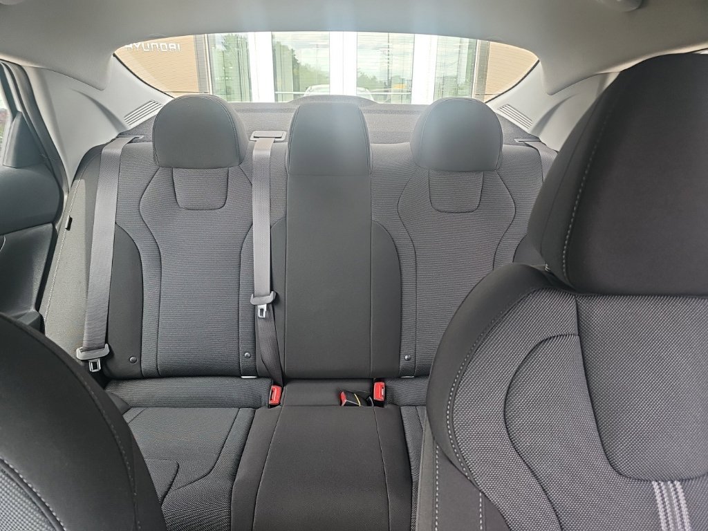 New 2026 Hyundai Elantra SE FWD image 25