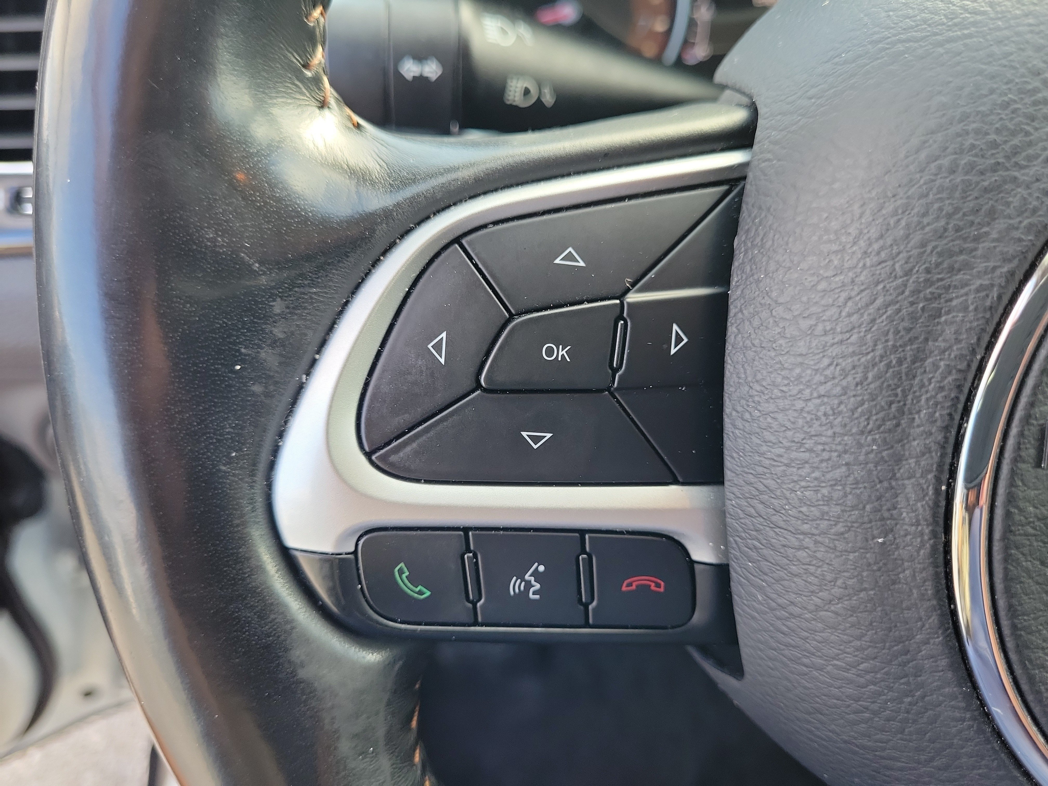 Used 2019 Jeep Compass Limited AWD/4WD image 15