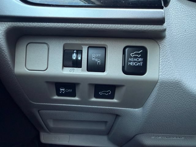 Used 2018 Subaru Forester 2.5i Limited w/ Popular Package #2 AWD/4WD image 12