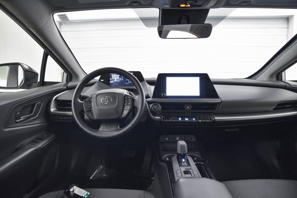 Used 2023 Toyota Prius LE image 22