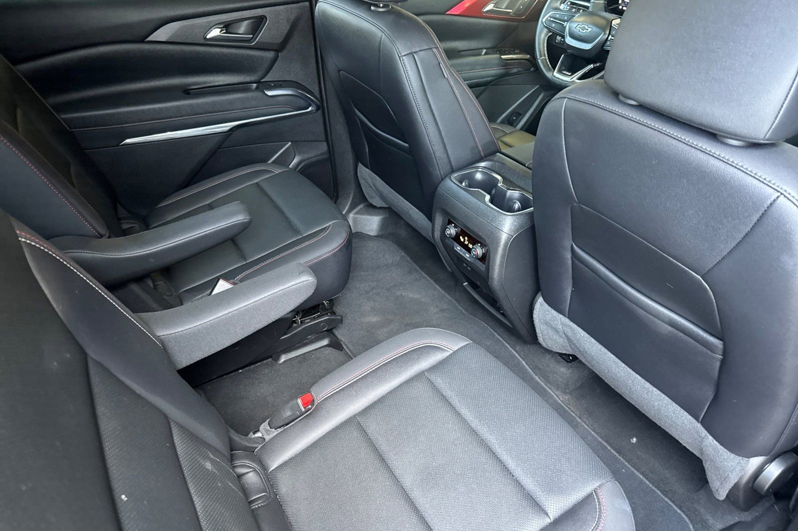 Used 2025 Chevrolet Traverse Z71 AWD/4WD image 19