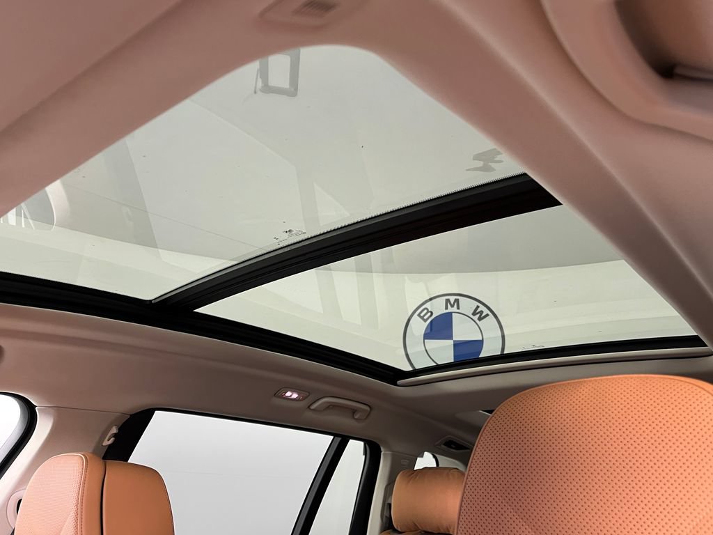 Used 2026 BMW X7 xDrive40i AWD/4WD image 31