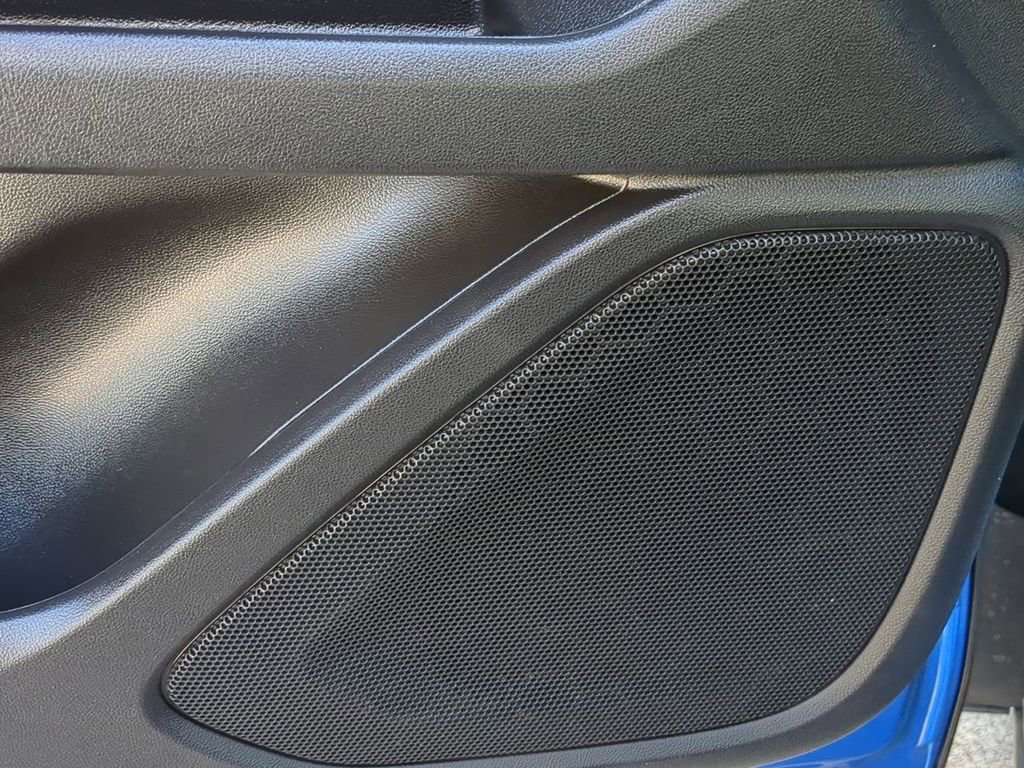 Used 2024 GMC Terrain SLT image 14