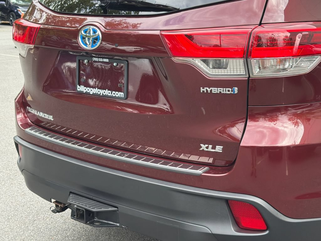 Used 2019 Toyota Highlander XLE AWD/4WD image 5