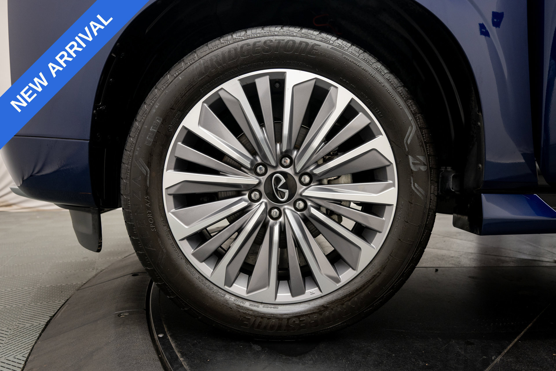 Used 2025 INFINITI QX80 Luxe AWD/4WD image 28