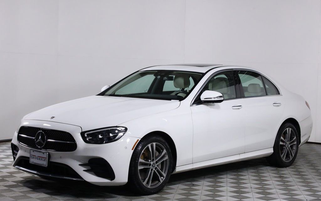 Certified 2022 Mercedes-Benz E 350 4MATIC Sedan image 3