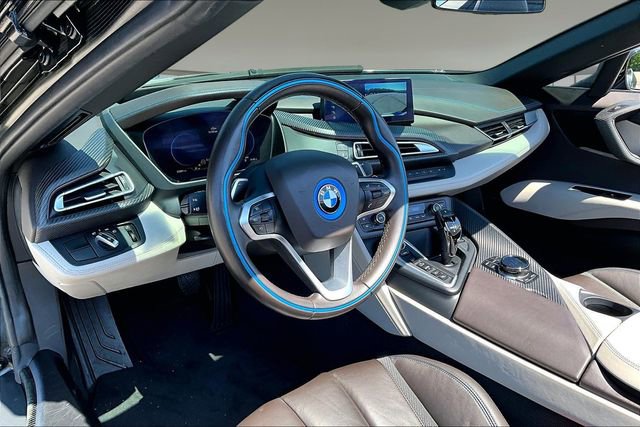 Used 2019 BMW i8 Roadster AWD/4WD image 16