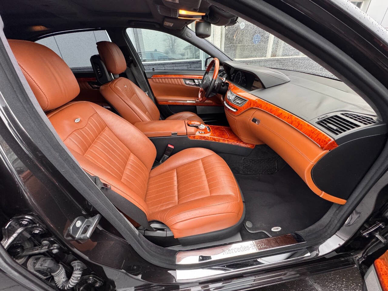 Used 2011 Mercedes-Benz S 600 image 15