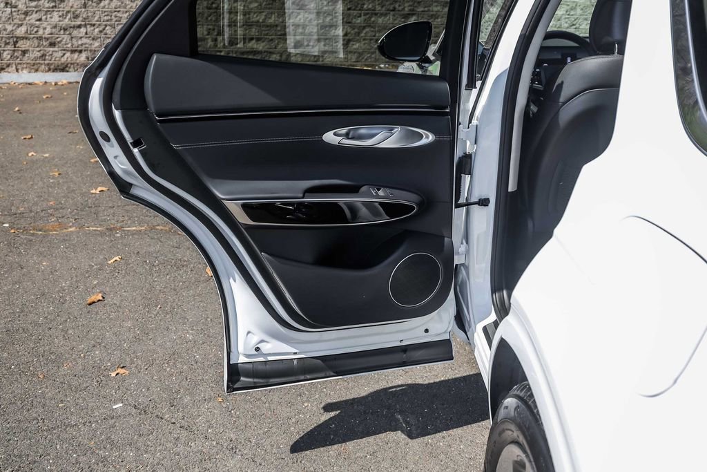 Used 2026 Genesis GV70 2.5T AWD/4WD image 18