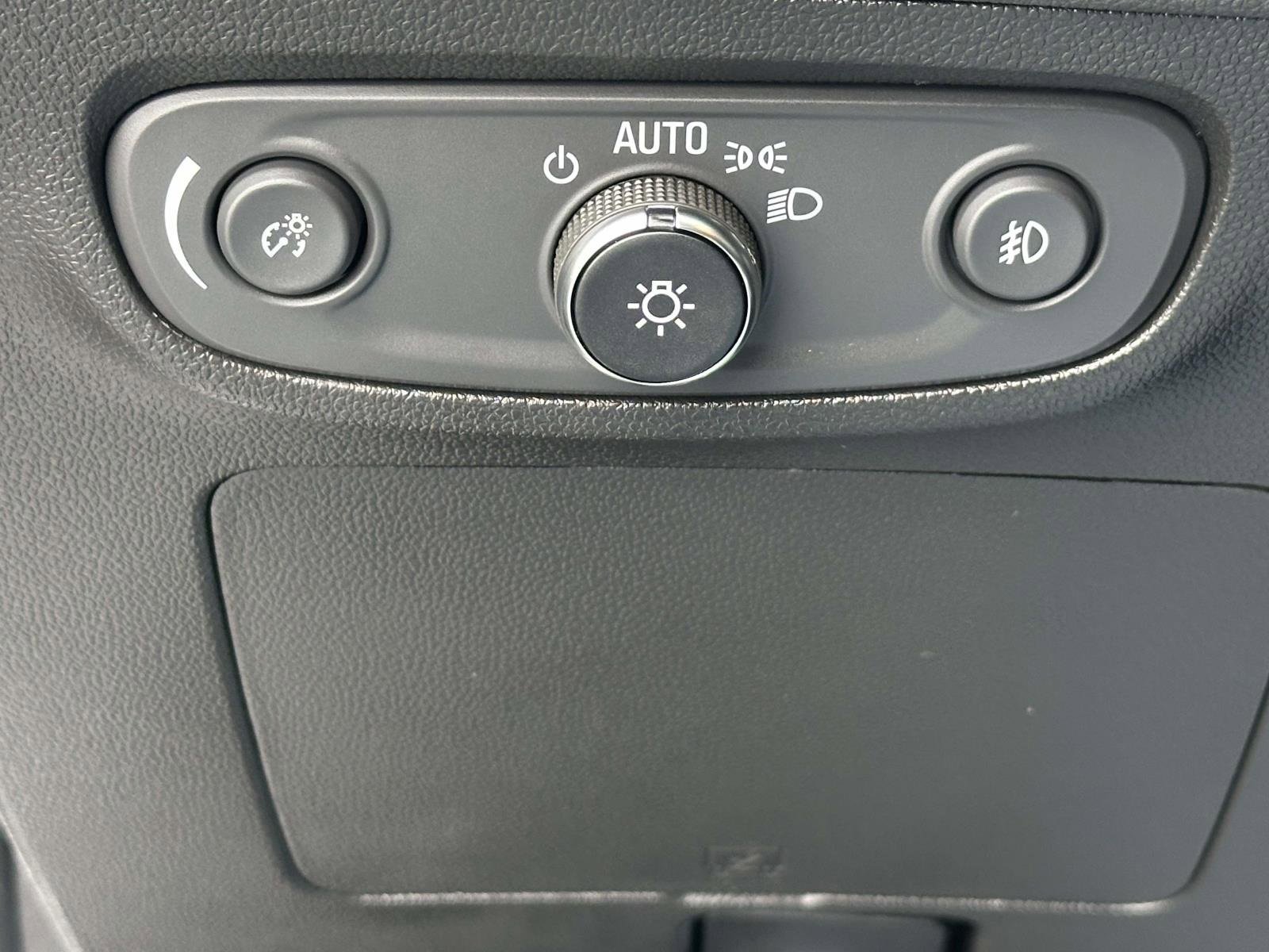 Used 2023 Buick Encore GX Preferred w/ Cold Weather Comfort Package image 9