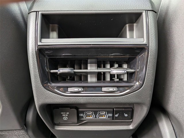 New 2025 Jeep Grand Cherokee Limited w/ Black Appearance Package image 24