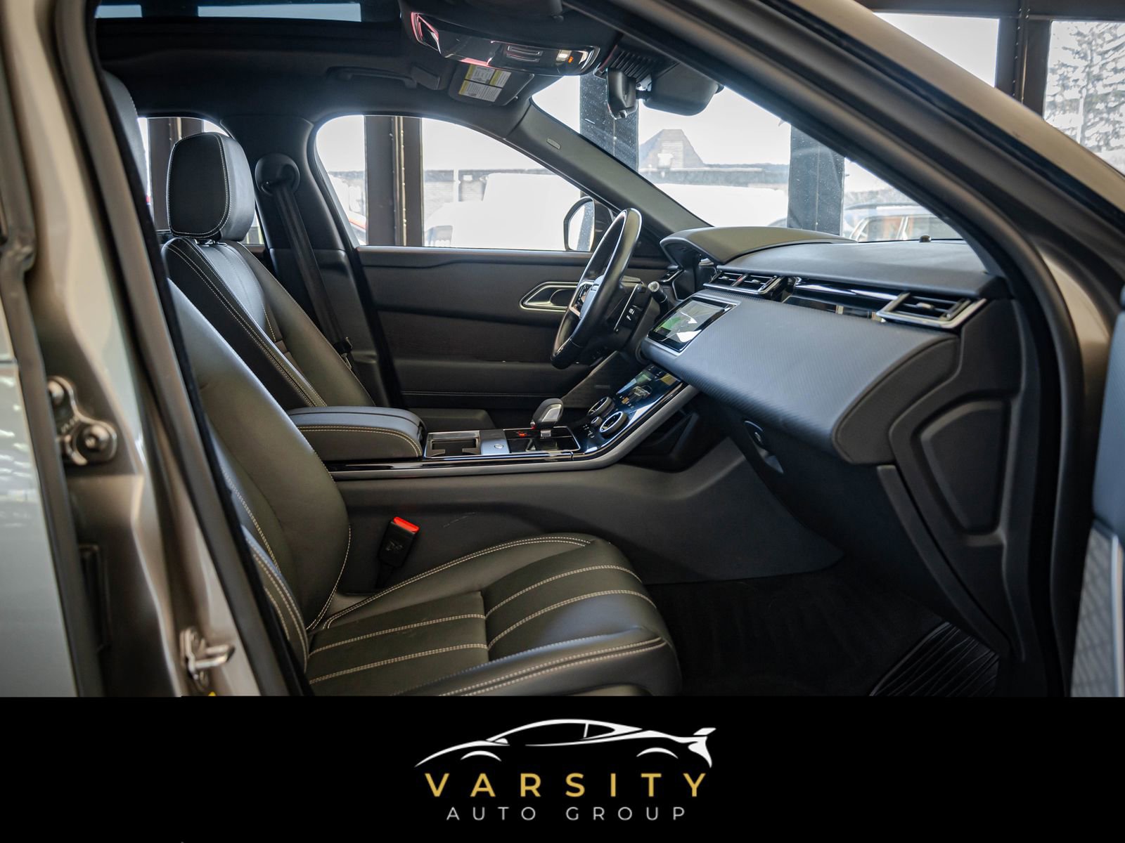 Used 2022 Land Rover Range Rover Velar R-Dynamic S image 20