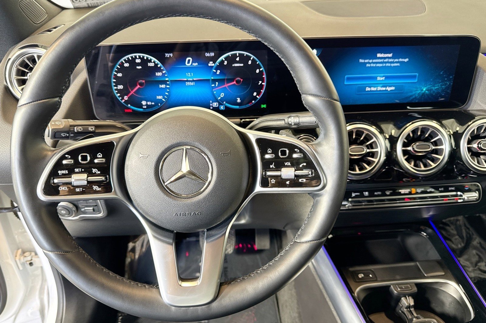 Certified 2023 Mercedes-Benz GLA 250 4MATIC w/ Premium Package image 11