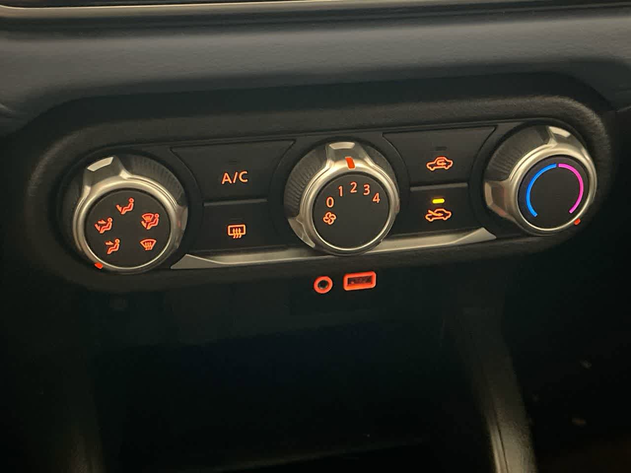 Used 2023 Nissan Versa SV image 18