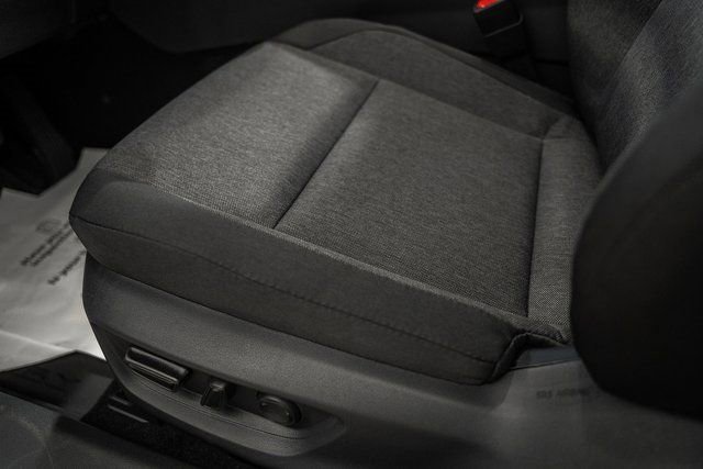 Used 2026 Toyota Camry LE image 31