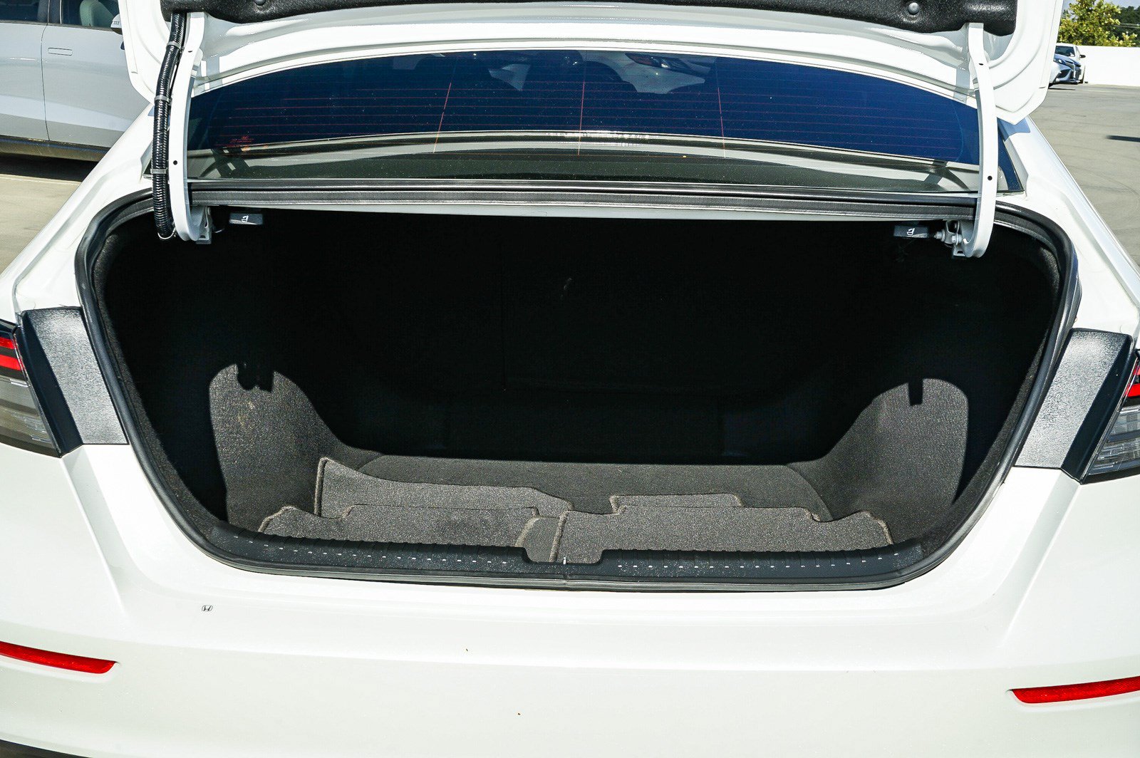 Used 2024 Honda Accord Sport image 29