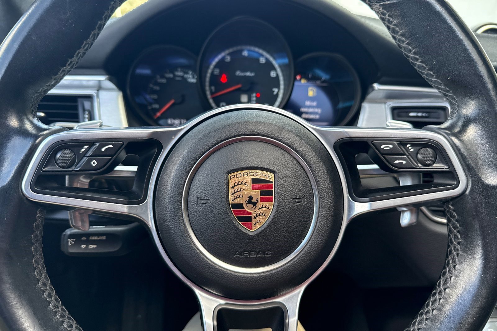 Used 2016 Porsche Macan Turbo image 15