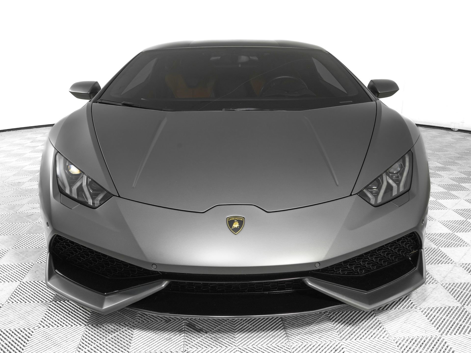 Used 2015 Lamborghini Huracan LP 610-4 AWD/4WD image 2