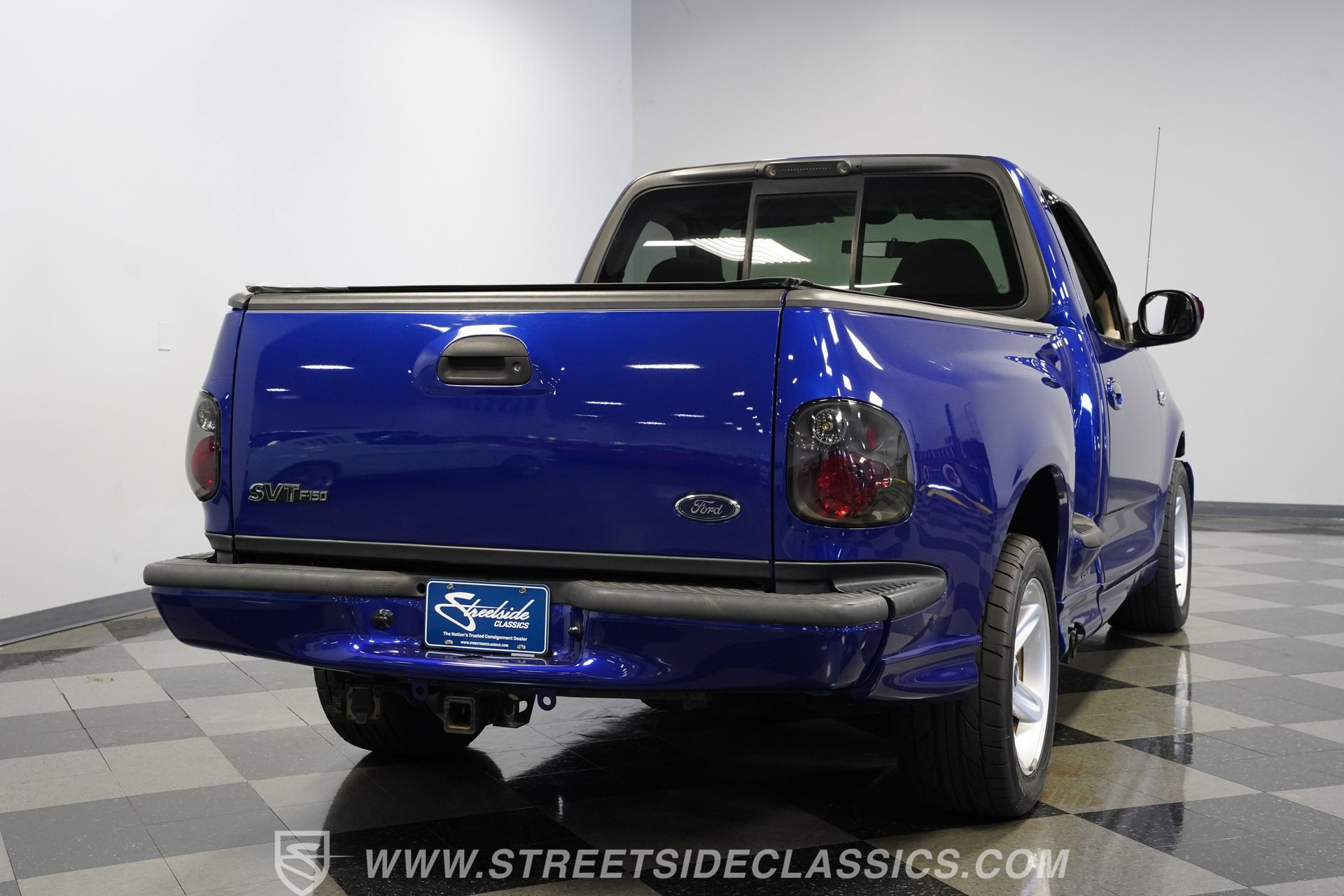 Used 2003 Ford F150 Lightning RWD image 12