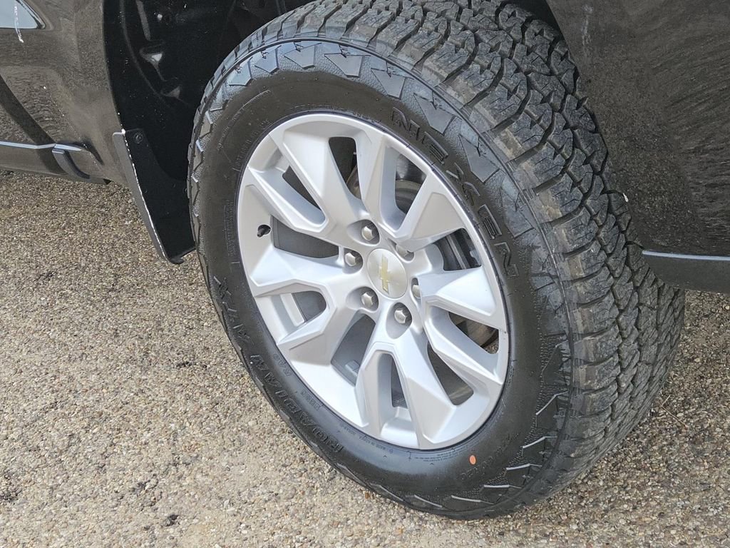 Used 2020 Chevrolet Silverado 1500 Custom w/ Custom Value Package image 7