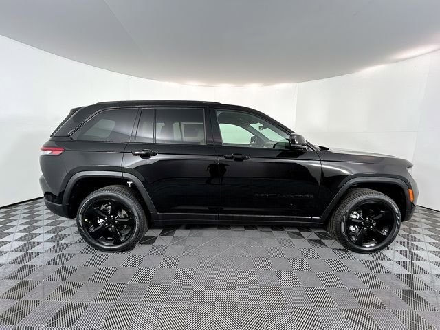 New 2025 Jeep Grand Cherokee Limited image 10