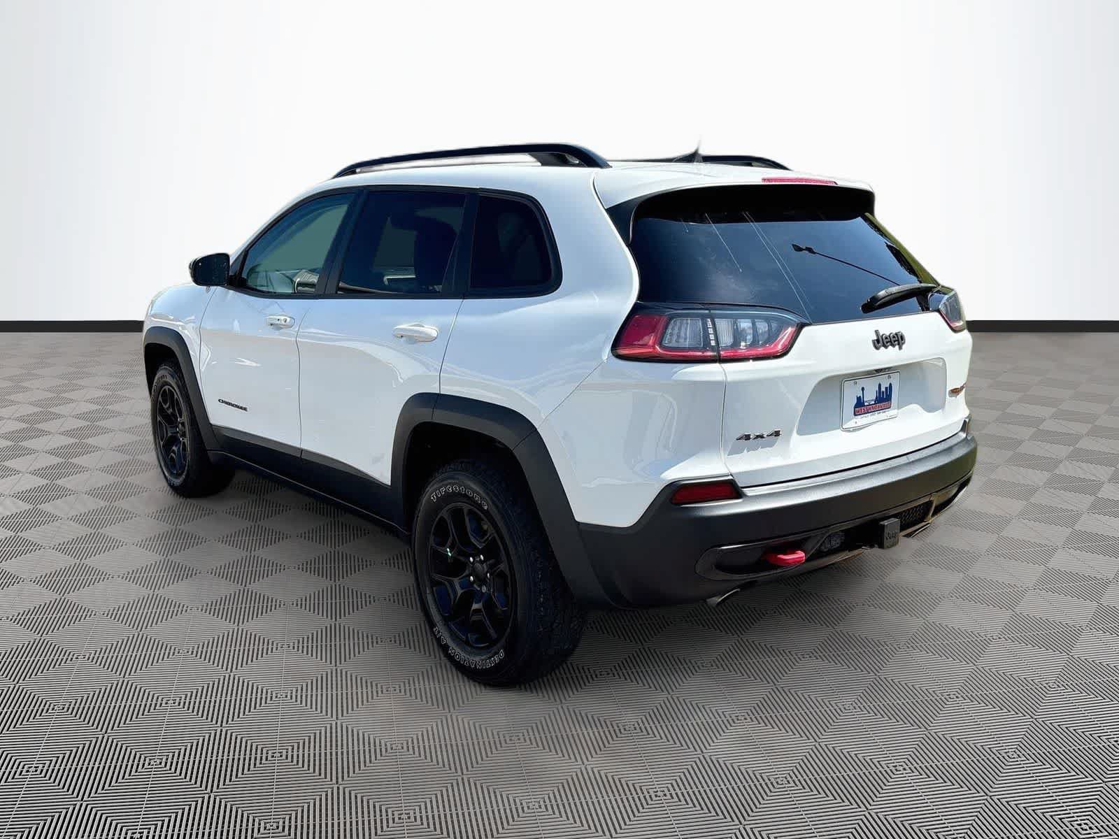Used 2022 Jeep Cherokee Trailhawk w/ Trailer Tow Group AWD/4WD image 7