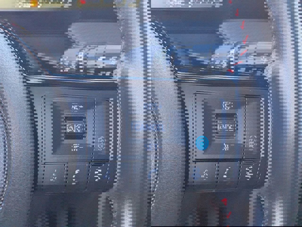 Certified 2025 Nissan Kicks SR image 28