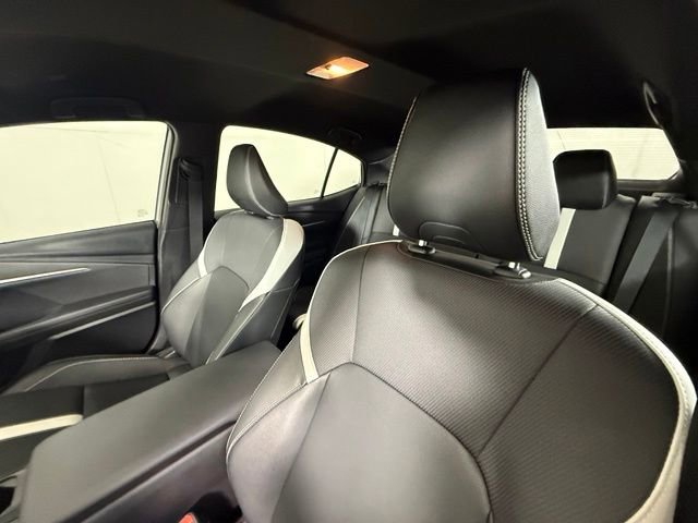 Used 2025 Toyota Camry SE FWD image 20