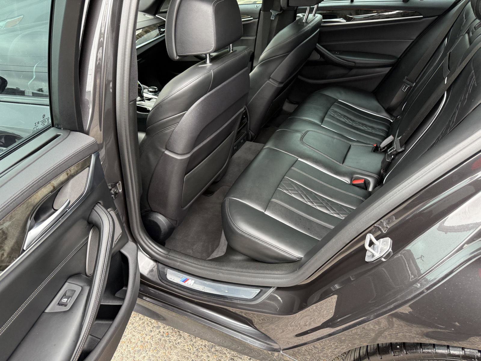 Used 2018 BMW M550i xDrive AWD/4WD image 13