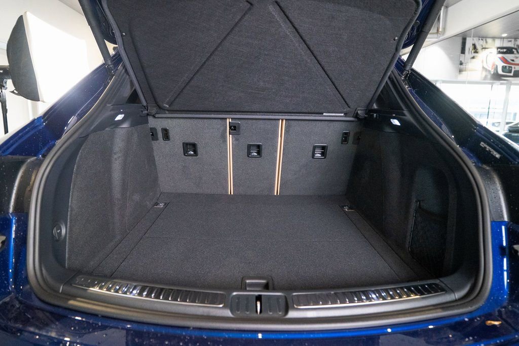 New 2026 Porsche Macan image 39