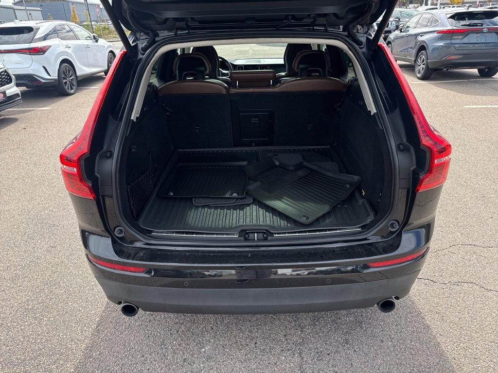 Used 2019 Volvo XC60 T5 Momentum w/ Protection Package Premier AWD/4WD image 7
