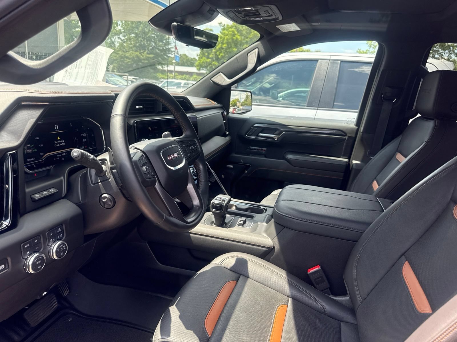 Certified 2024 GMC Sierra 1500 AT4 w/ Technology Package AWD/4WD image 8