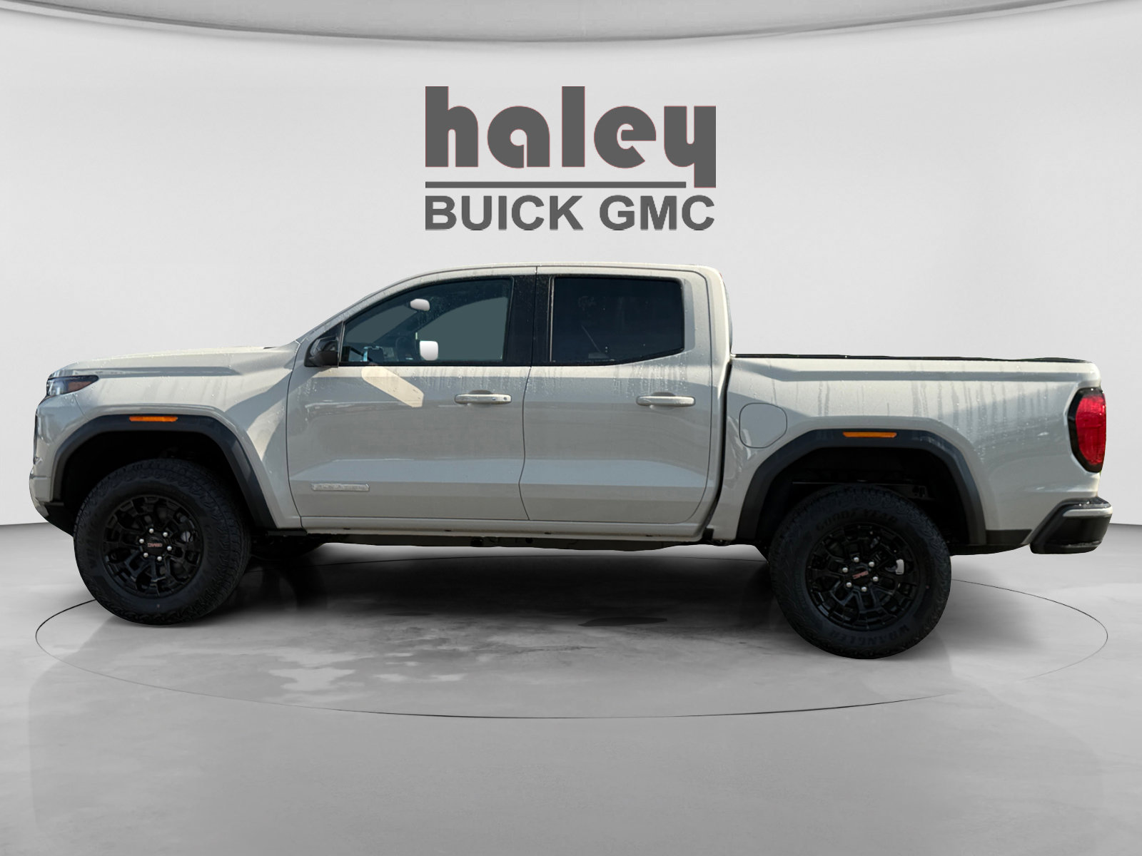 New 2026 GMC Canyon Elevation w/ Convenience Package image 2