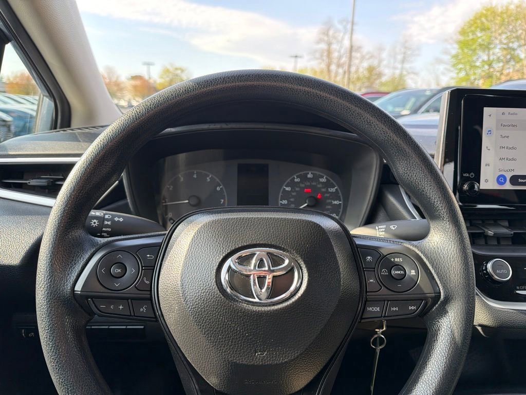 Certified 2025 Toyota Corolla LE FWD image 23