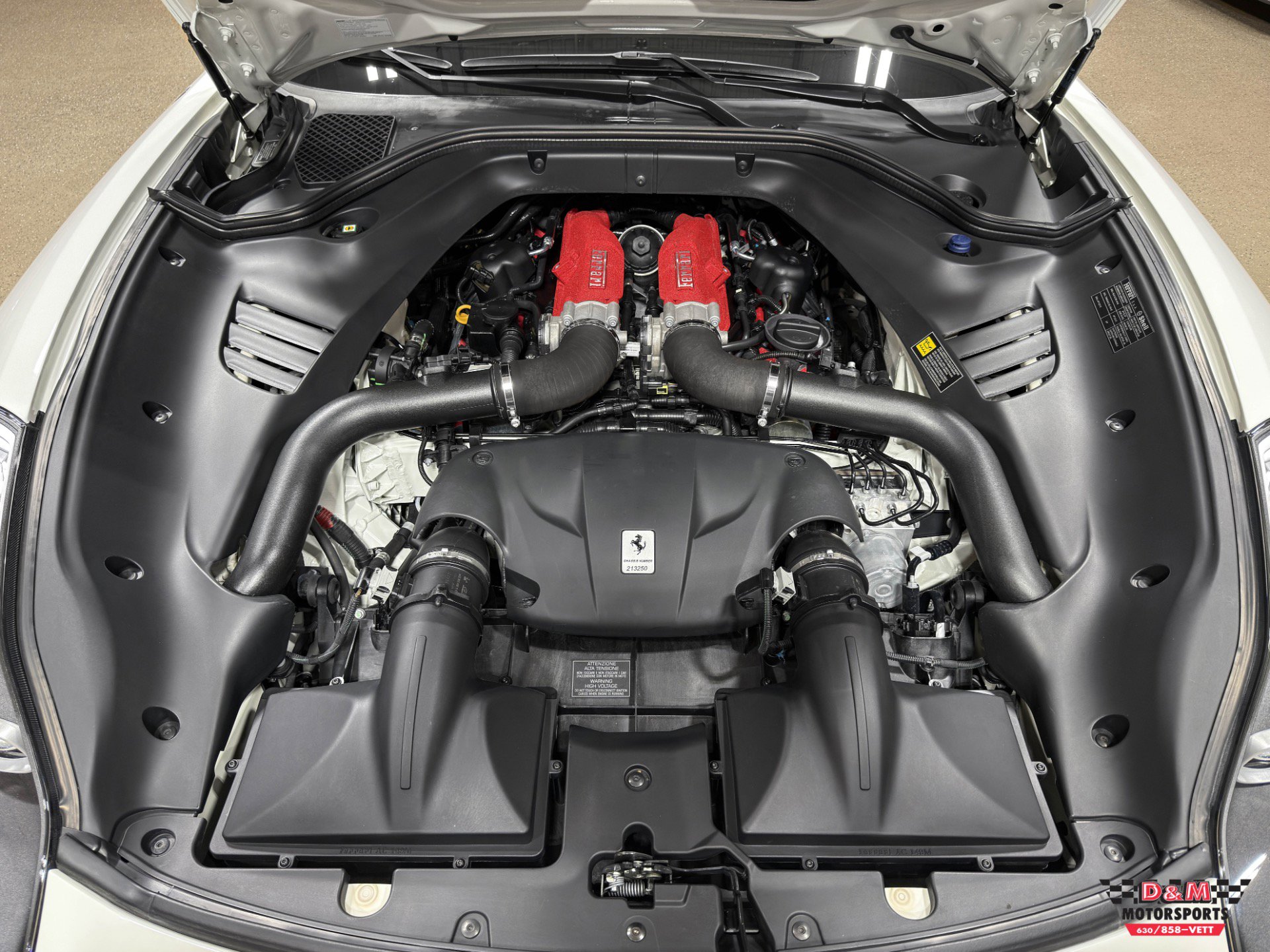 Used 2016 Ferrari California T image 9