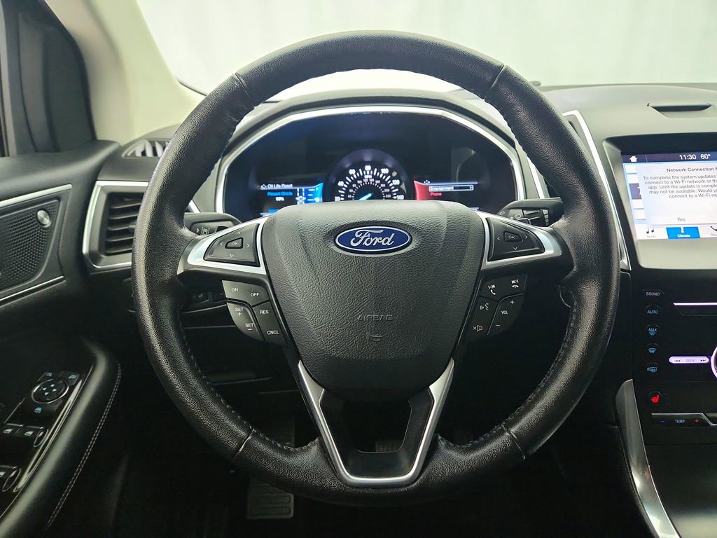 Used 2019 Ford Edge Titanium image 15