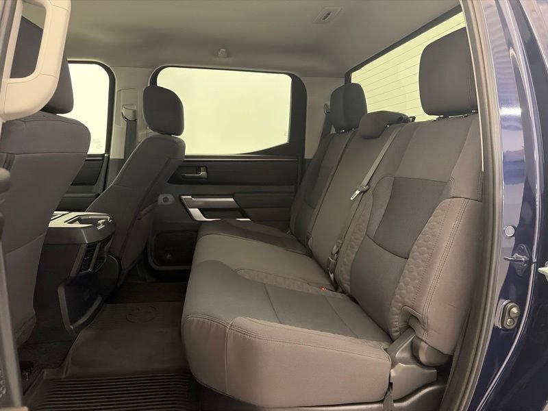 Used 2022 Toyota Tundra SR5 w/ SR5 Convenience Package AWD/4WD image 12