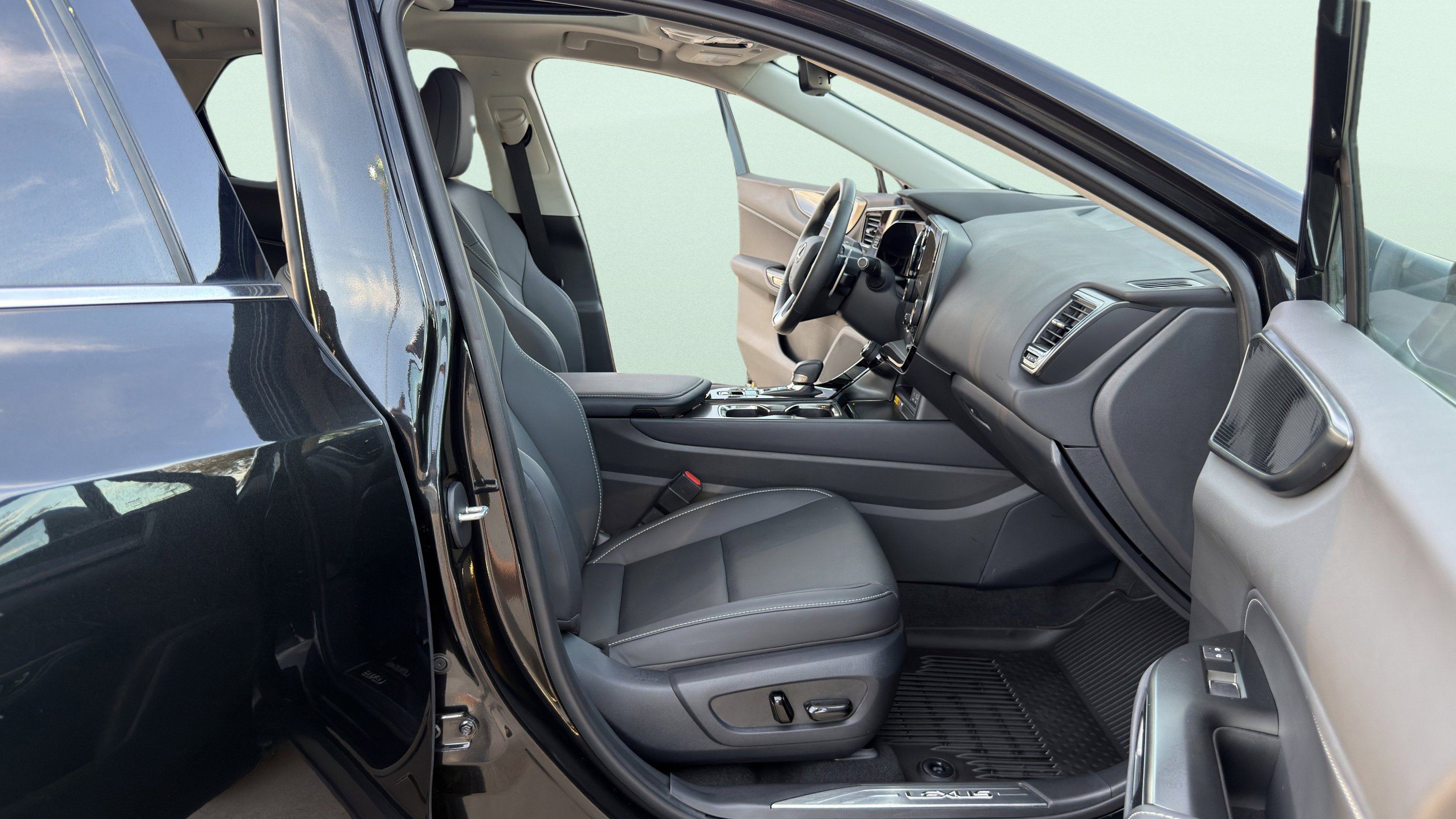 Used 2025 Lexus NX 350 AWD w/ Accessory Package (2T) image 40