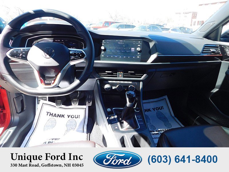 Used 2024 Volkswagen Jetta GLI Autobahn FWD image 13