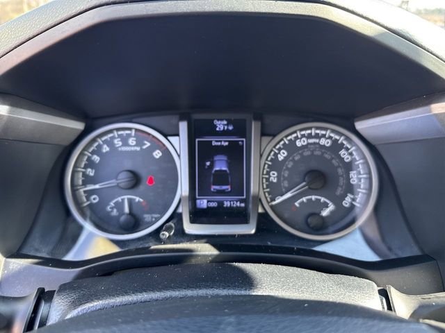 Used 2018 Toyota Tacoma SR5 image 18