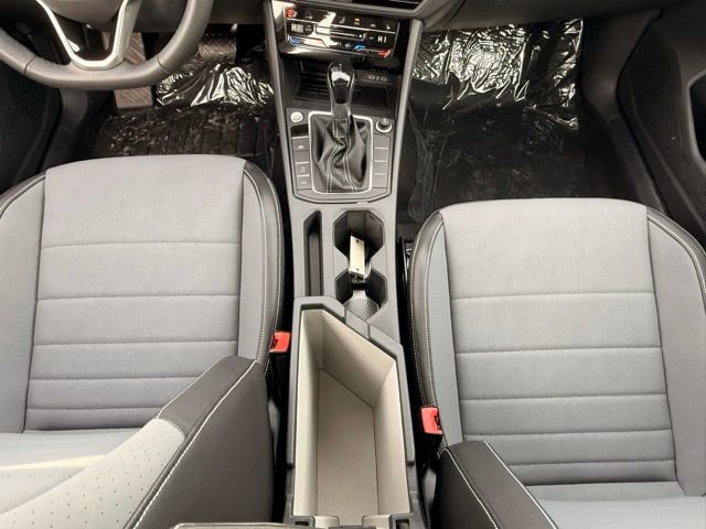 New 2026 Volkswagen Jetta SE FWD image 14