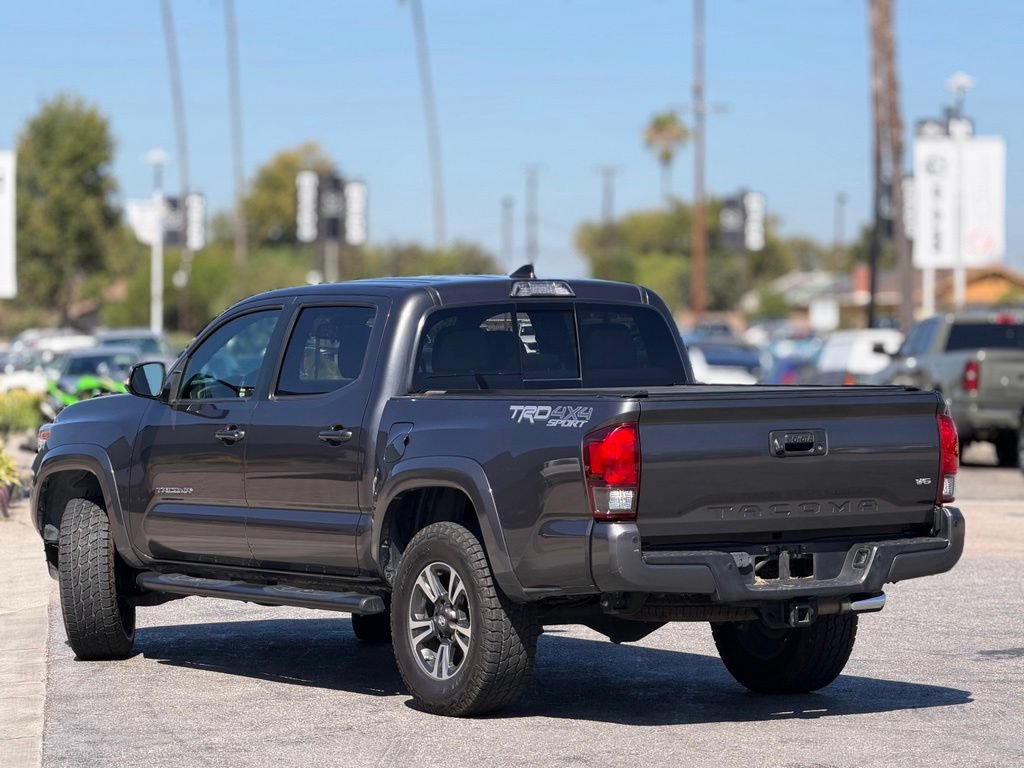 Used 2018 Toyota Tacoma TRD Sport w/ Technology Package AWD/4WD image 2