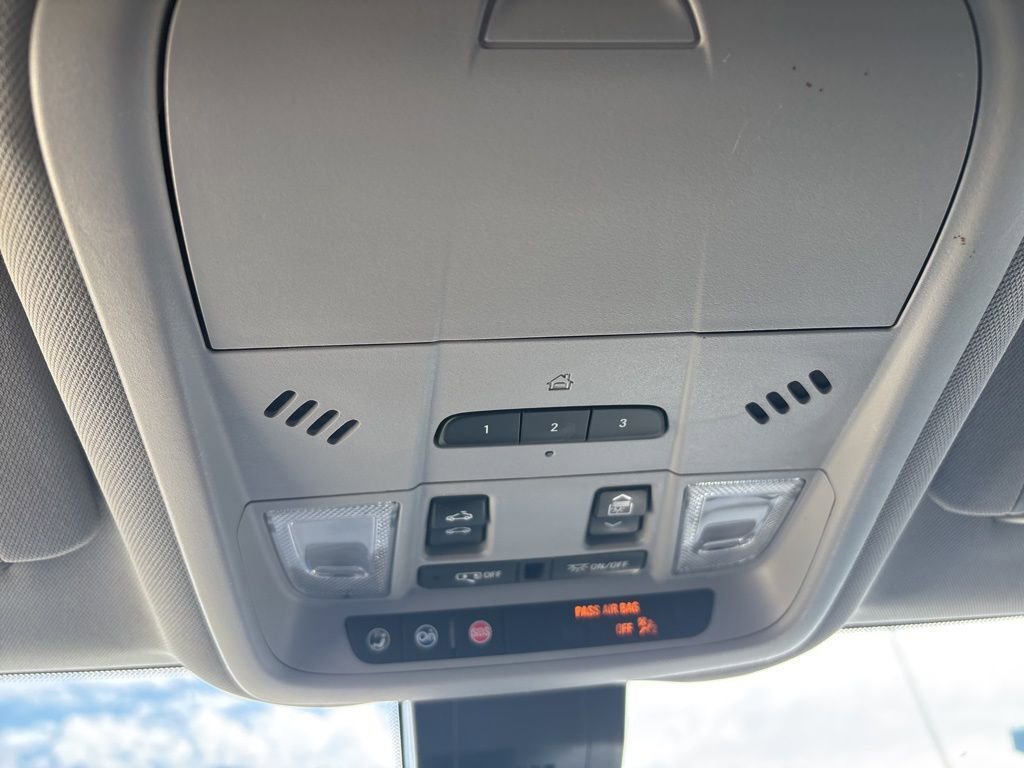 Used 2022 GMC Terrain SLT w/ Infotainment Package II image 40