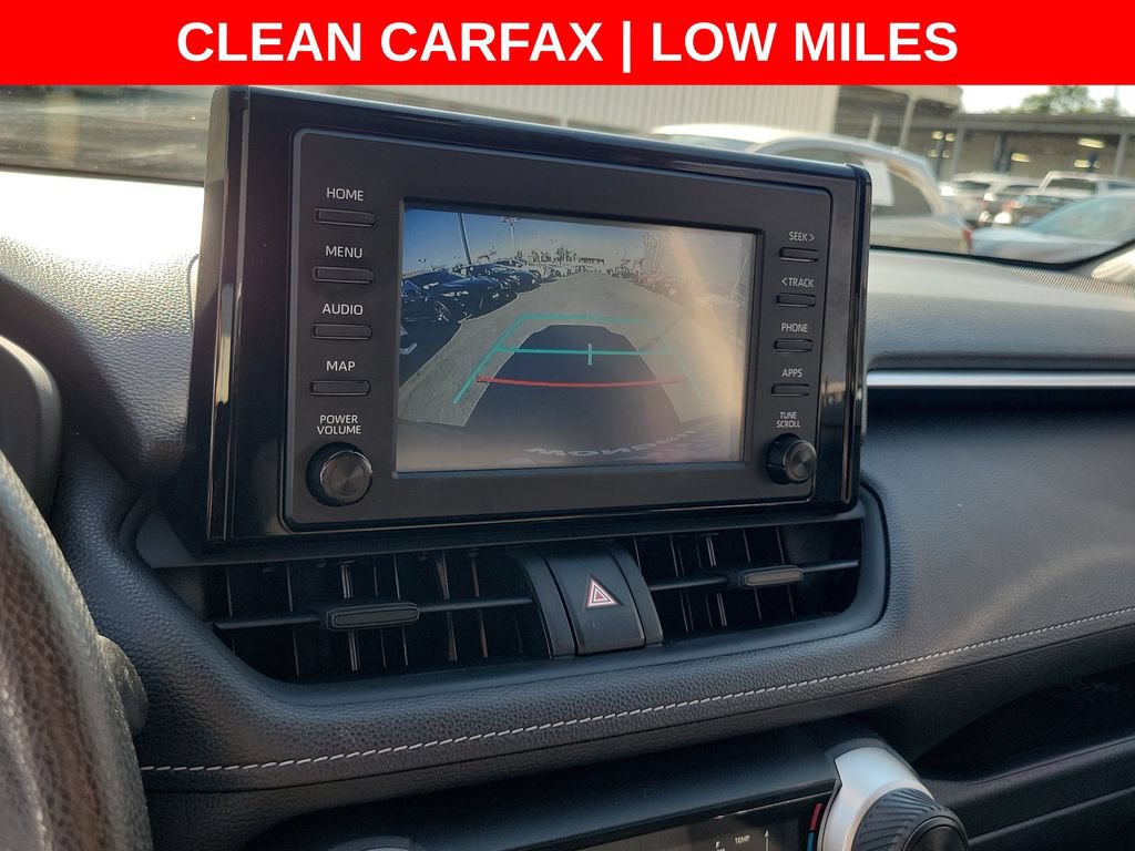 Used 2019 Toyota RAV4 LE w/ Carpet Mat Package FWD image 27