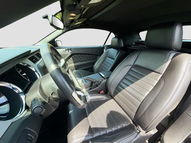 Used 2011 Ford Mustang GT Premium w/ Electronics Pkg RWD image 11