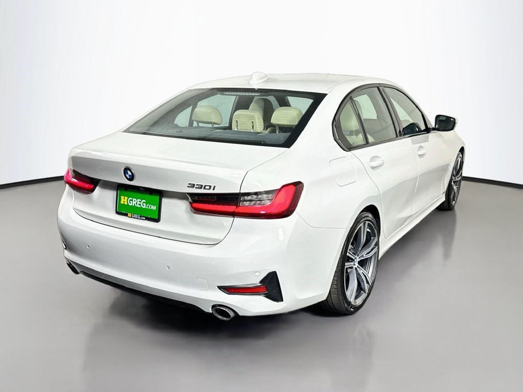 Used 2022 BMW 330i Sedan w/ Driving Assistance Package RWD image 10