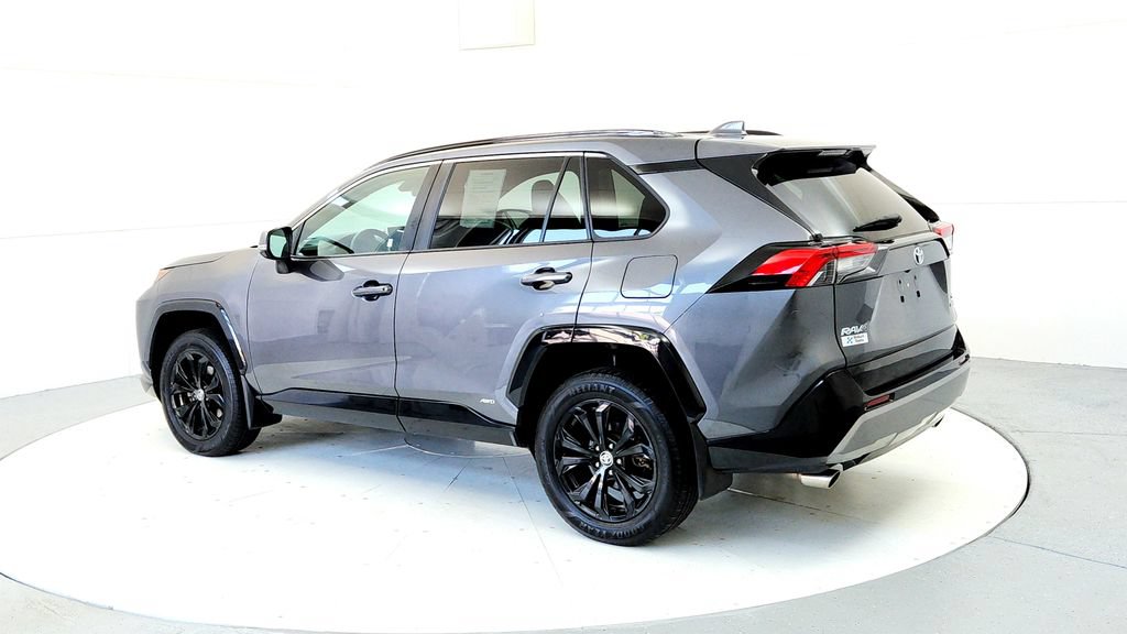 Used 2023 Toyota RAV4 SE AWD/4WD image 4