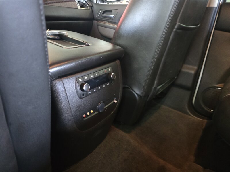 Used 2010 GMC Yukon Denali AWD/4WD image 14