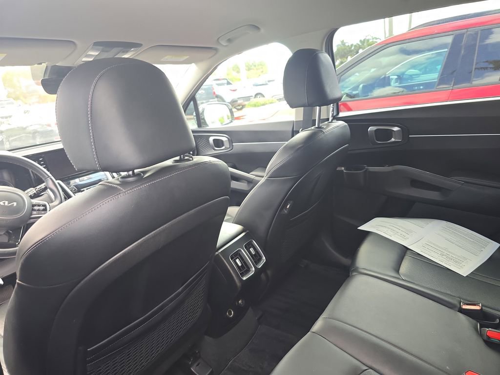 Used 2022 Kia Sorento S FWD image 23
